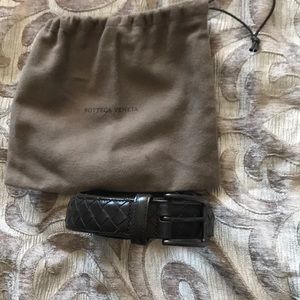 Mens Bottega Veneta belt used in great condition.